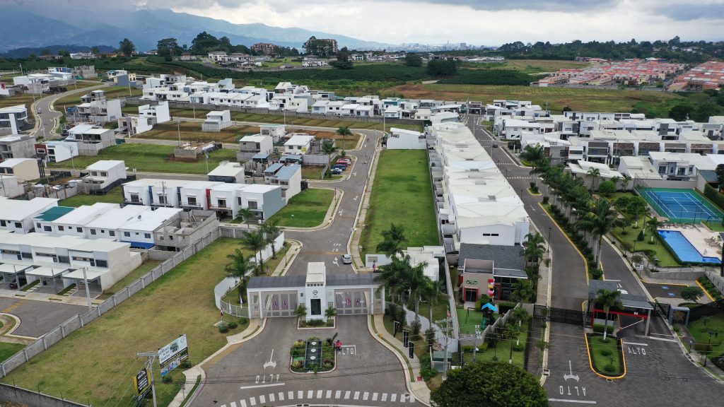 comparación de mercado inmobiliario en costa rica