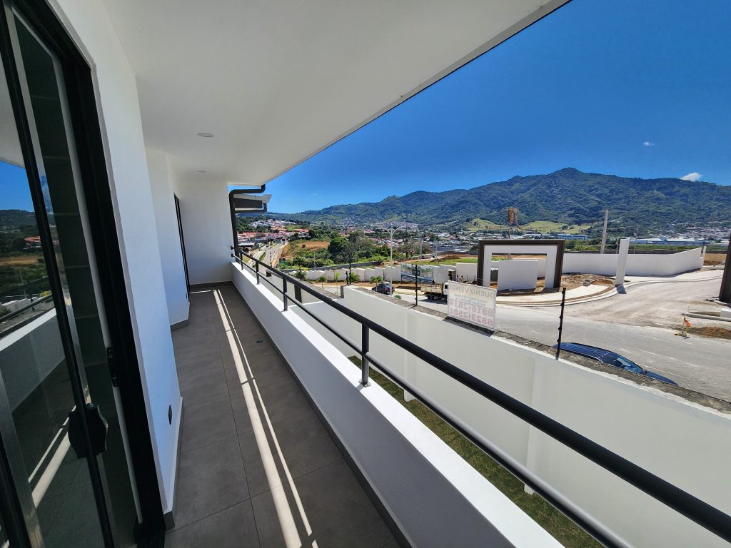 casas y condominios en Cartago