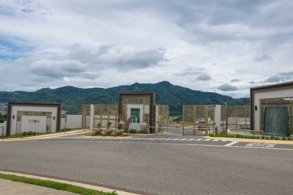 cuánto cuesta construir una casa en un condominio